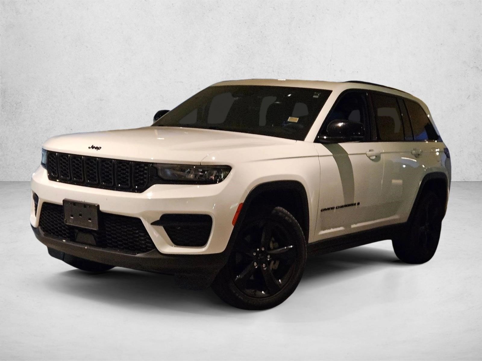 2023 Jeep Grand Cherokee Altitude's photo