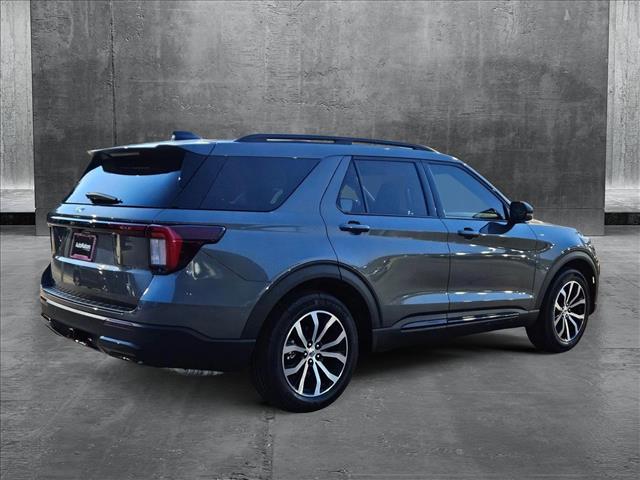 2025 Ford Explorer ST-Line photo 2