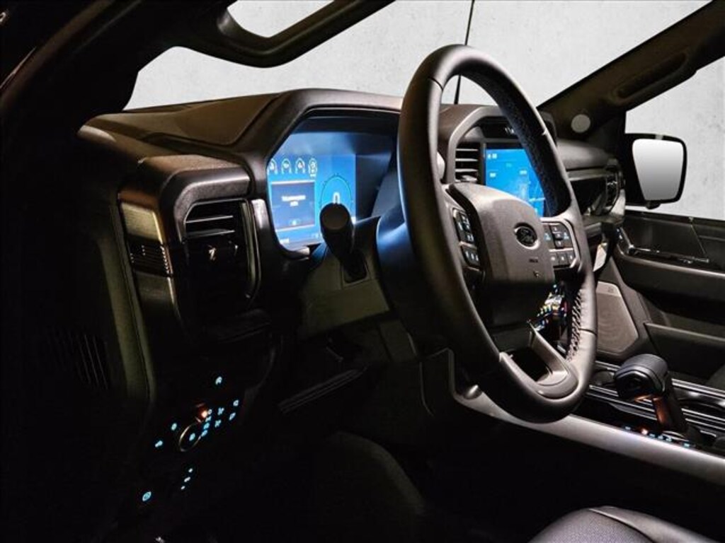 New 2025 Ford F-150 LARIAT Truck SuperCrew Cab