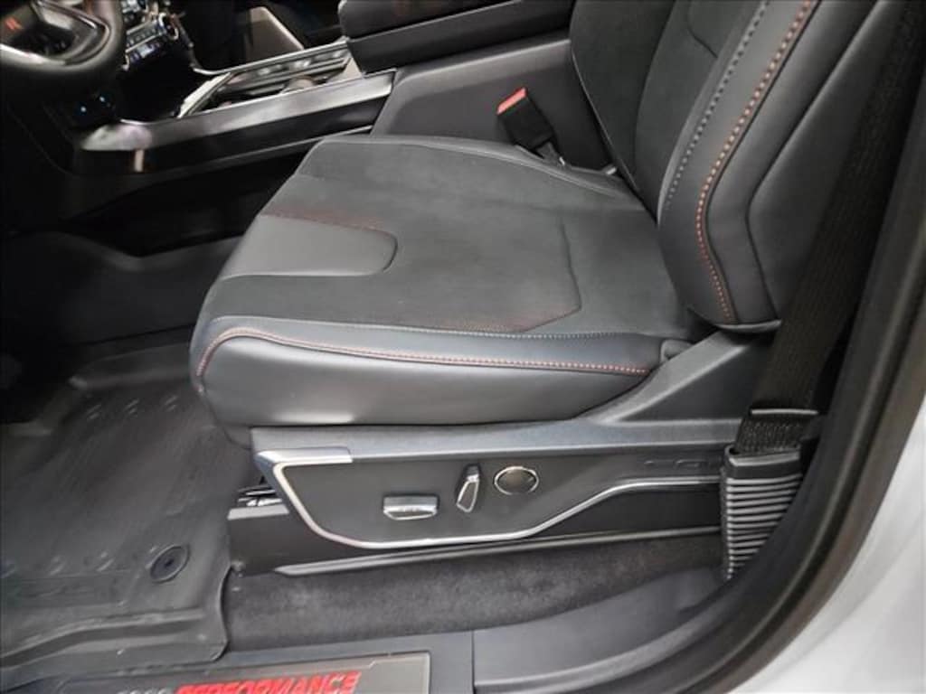 New 2025 Ford F-150 Raptor Truck SuperCrew Cab