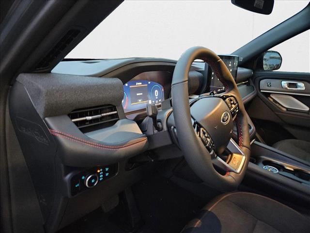 2025 Ford Explorer ST photo 2