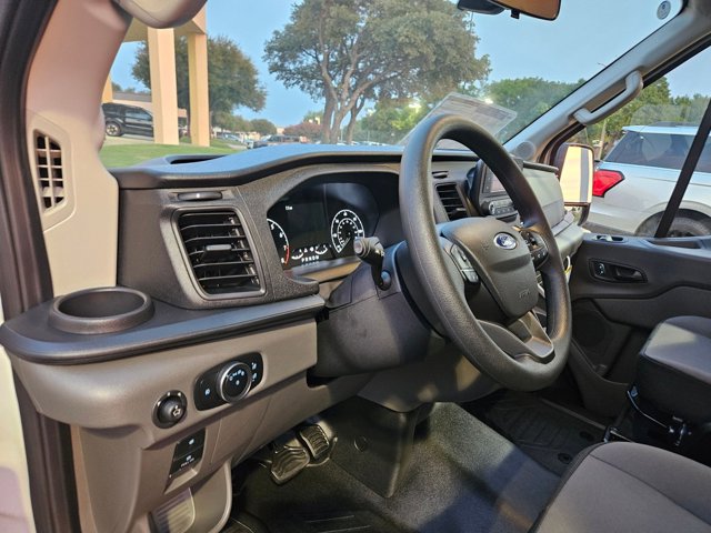 2025 Ford Transit photo 3