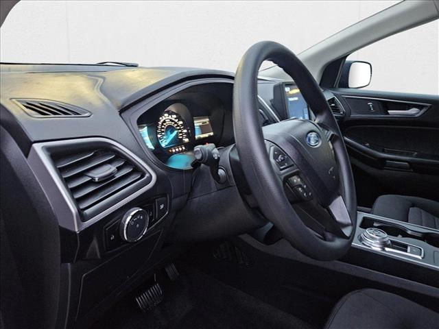 2024 Ford Edge SE photo 3