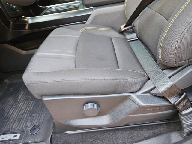 2025 Ford F-150 STX photo 4