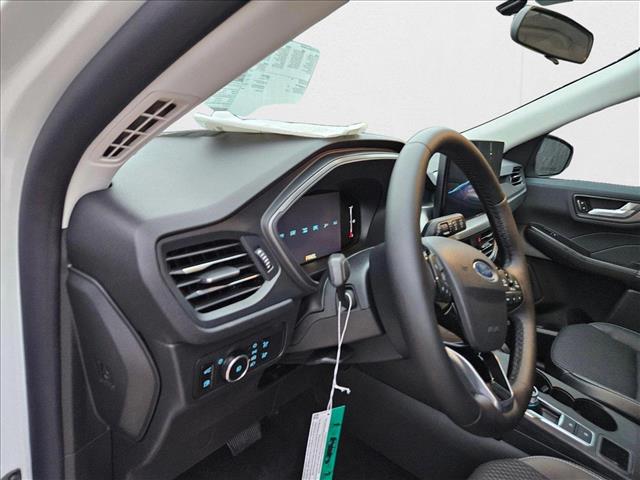 2025 Ford Escape photo 3