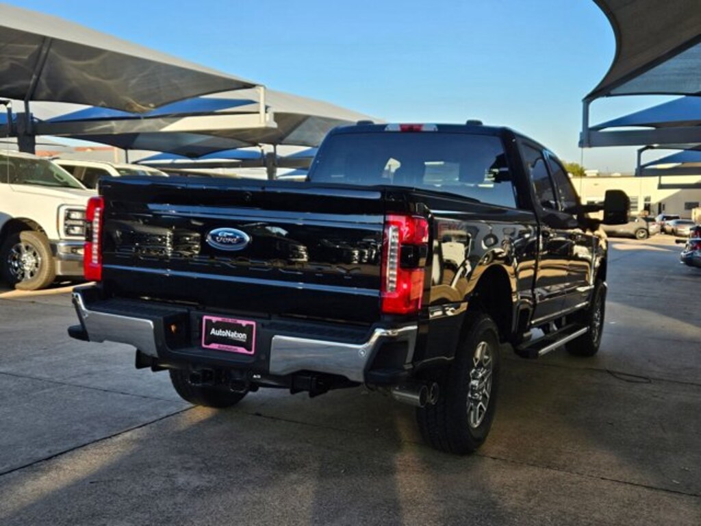 New 2026 Ford F-250 LARIAT Truck Crew Cab