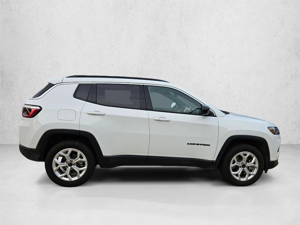 Used 2025 Jeep Compass Latitude SUV
