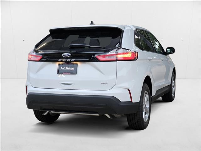 2024 Ford Edge SE photo 2