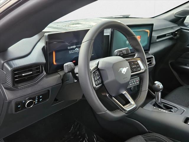 2025 Ford Mustang EcoBoost photo 3