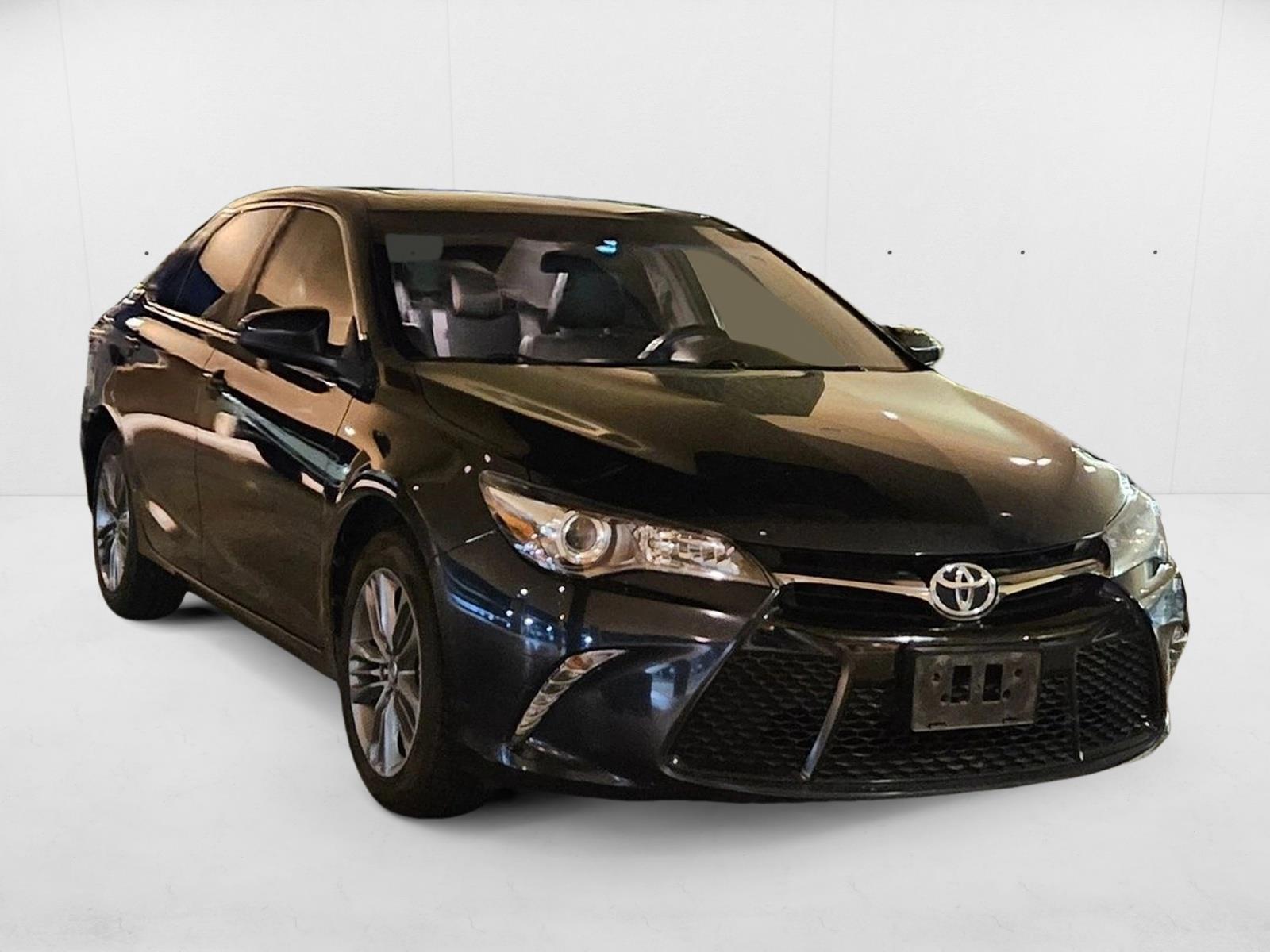 2017 Toyota Camry SE photo 3