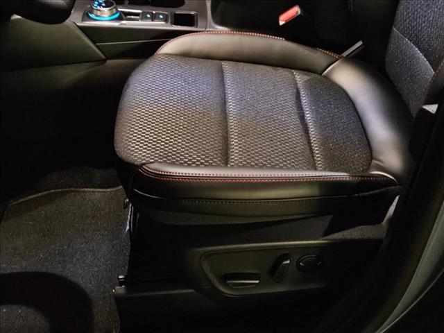 2026 Ford Escape ST-Line photo 4