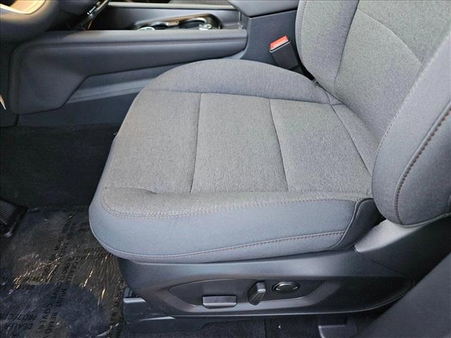 2025 Ford Explorer photo 4