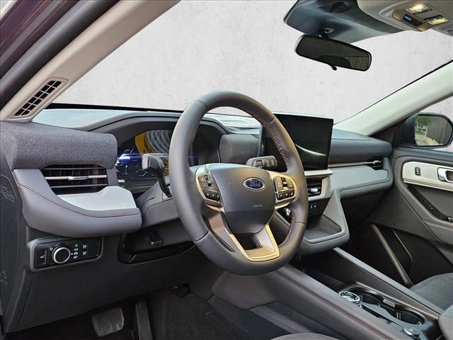 2026 Ford Explorer photo 2
