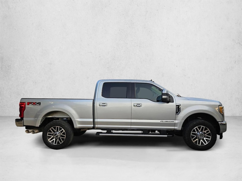Used 2019 Ford F-250 LARIAT Truck Crew Cab
