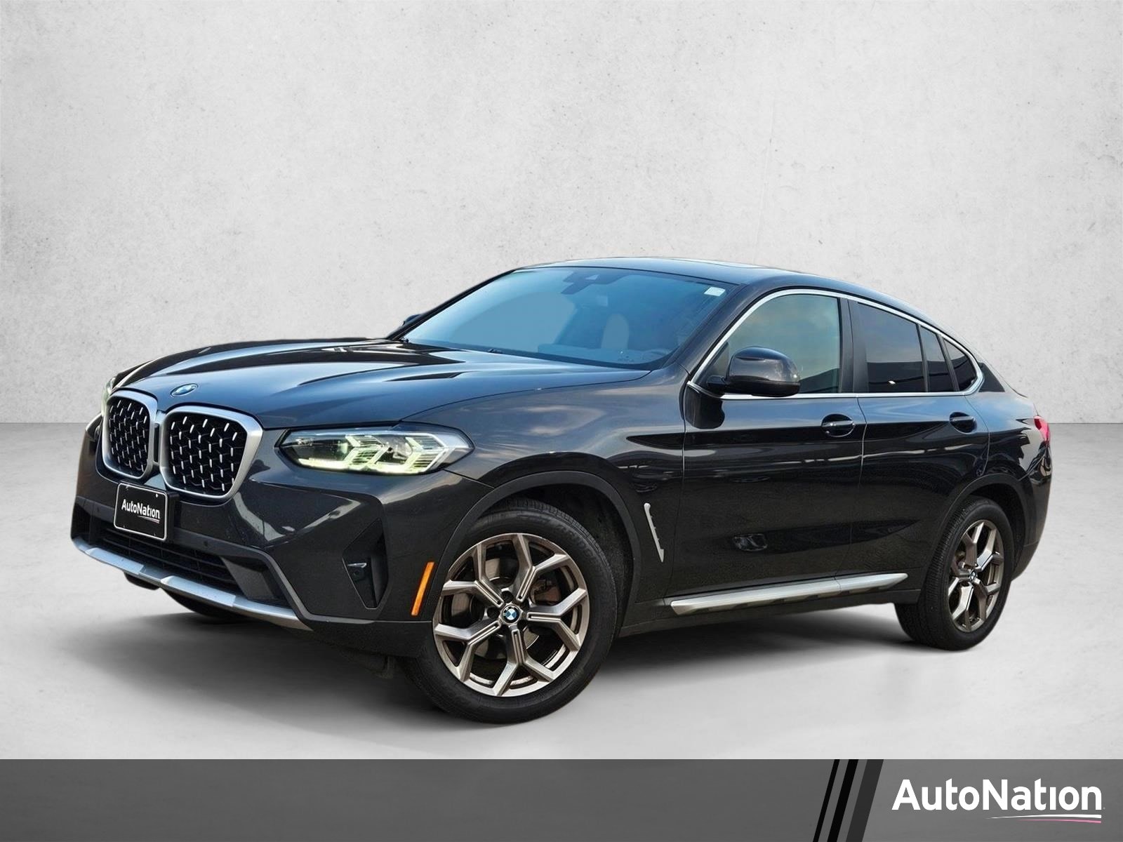 2022 BMW X4 xDrive30i's photo