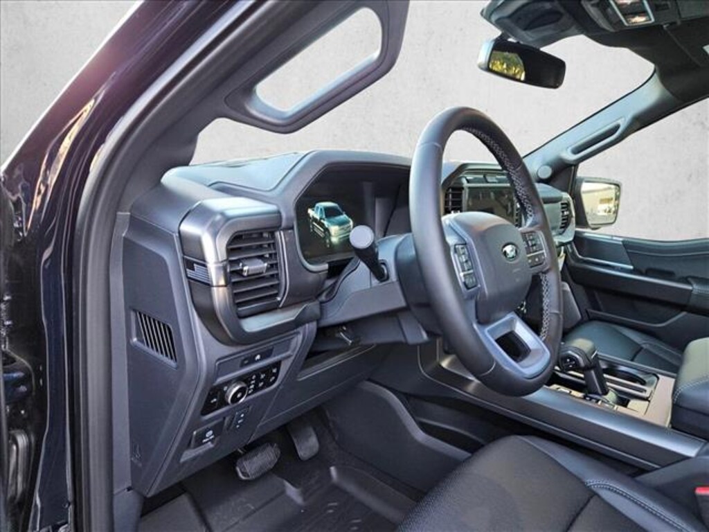 New 2025 Ford F-150 LARIAT Truck SuperCrew Cab