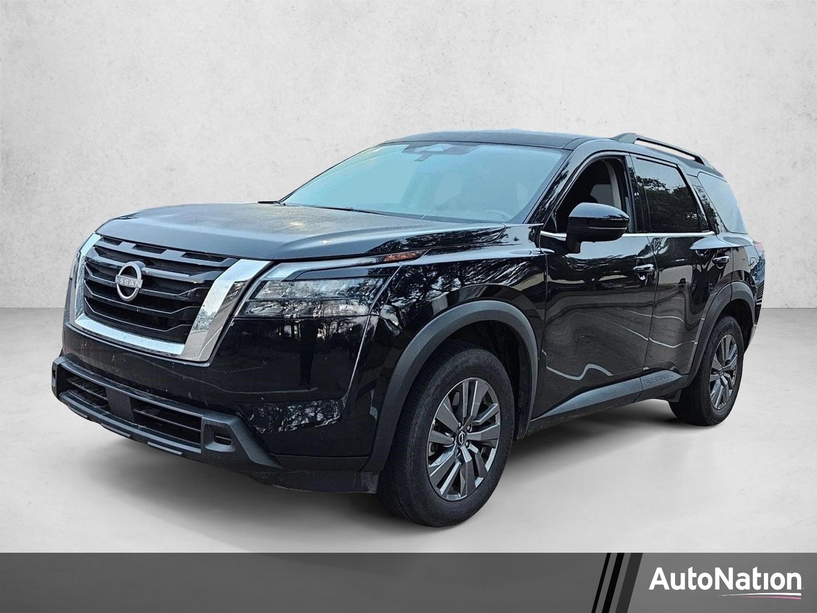 2025 Nissan Pathfinder SV 2WD's photo