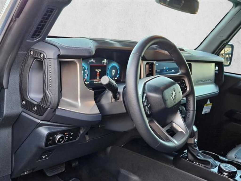 New 2025 Ford Bronco Outer Banks SUV