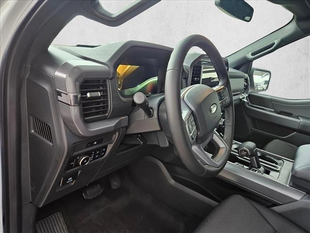 2025 Ford F-150 XLT photo 3