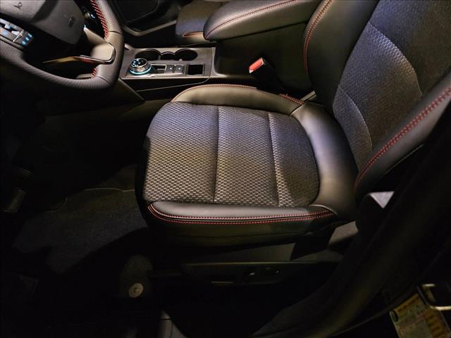 2026 Ford Escape ST-Line Sport photo 4