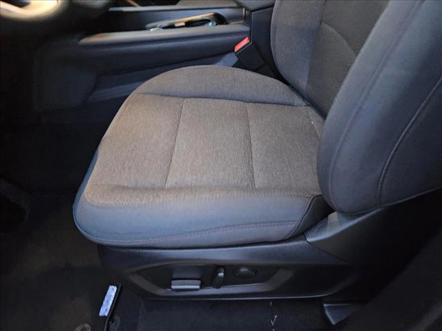 2025 Ford Explorer photo 3