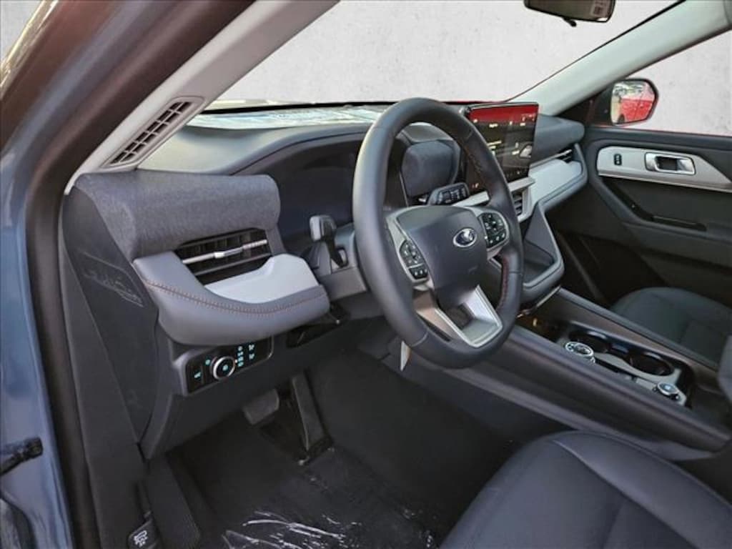 New 2025 Ford Explorer Active SUV