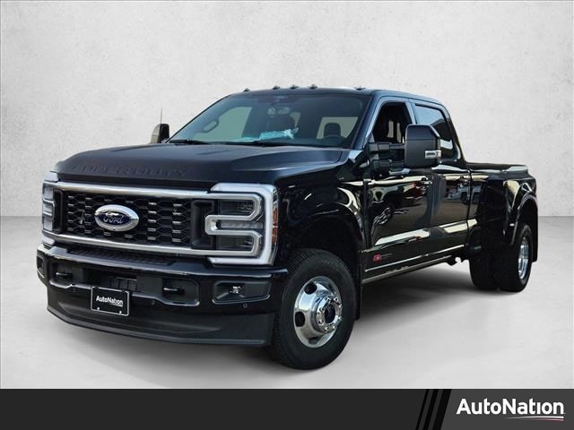 2026 Ford F-350 Super Duty Platinum's photo