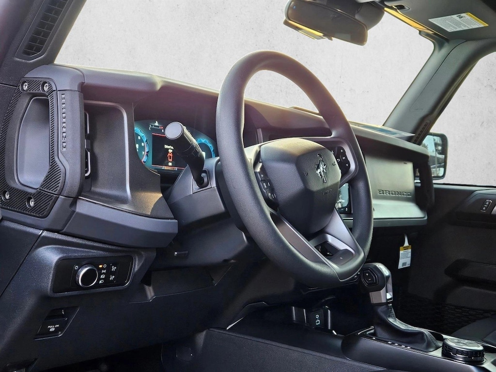 New 2025 Ford Bronco Base SUV