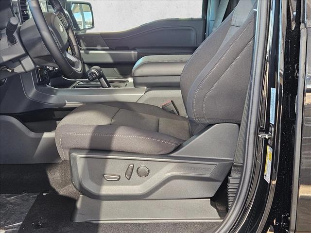 2025 Ford F-150 XLT photo 3
