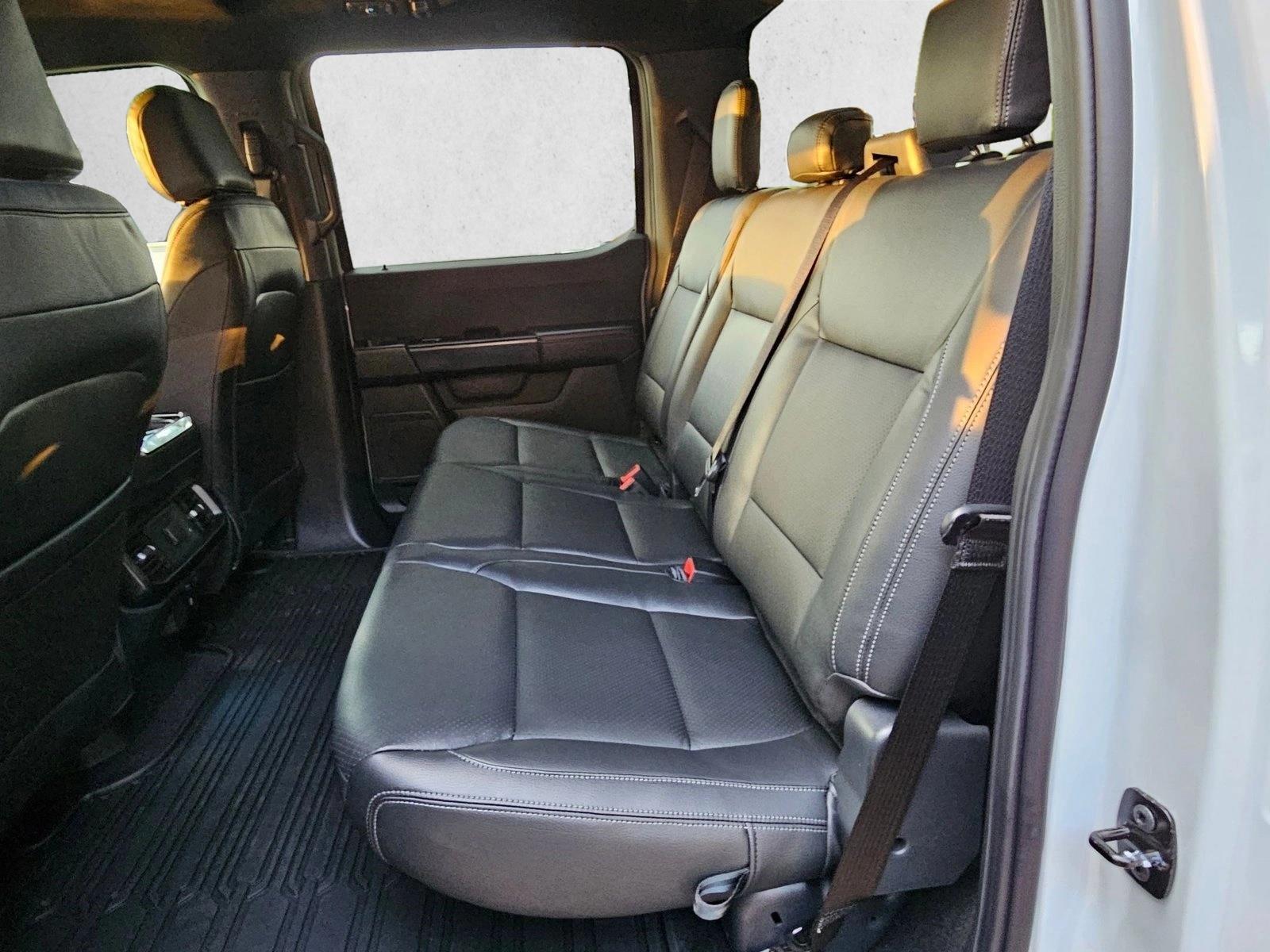 2025 Ford F-150 STX - Photo 11