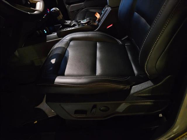 2025 Ford Bronco Outer Banks photo 3