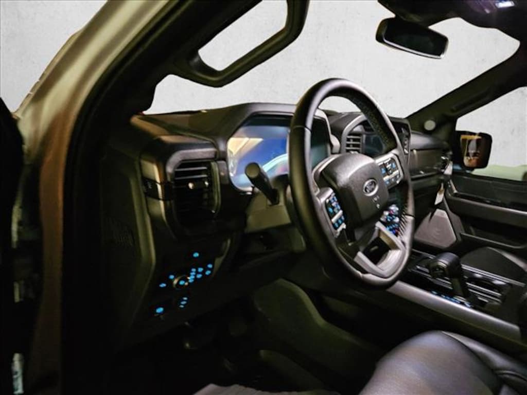 New 2025 Ford F-150 LARIAT Truck SuperCrew Cab