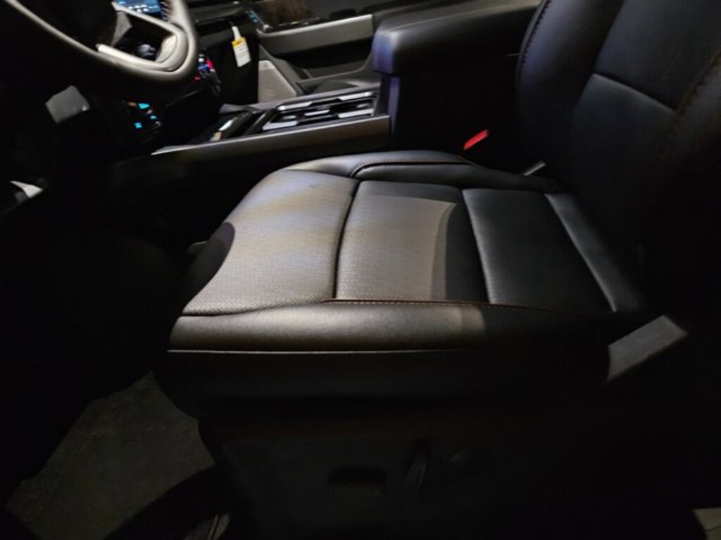 New 2026 Ford F-250 LARIAT Truck Crew Cab