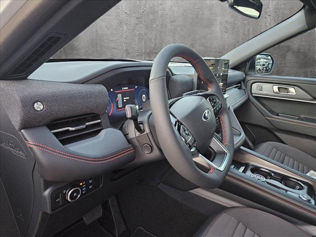2025 Ford Explorer ST-Line photo 3