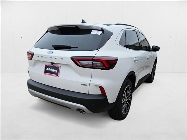 2025 Ford Escape photo 2
