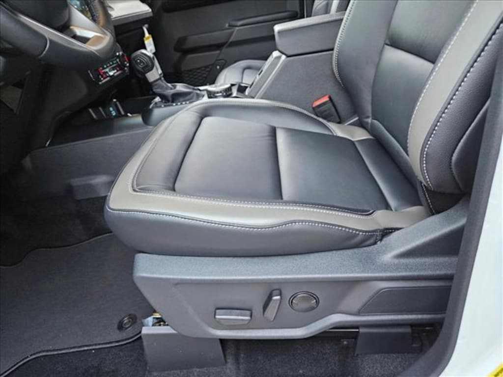 New 2025 Ford Bronco Outer Banks SUV