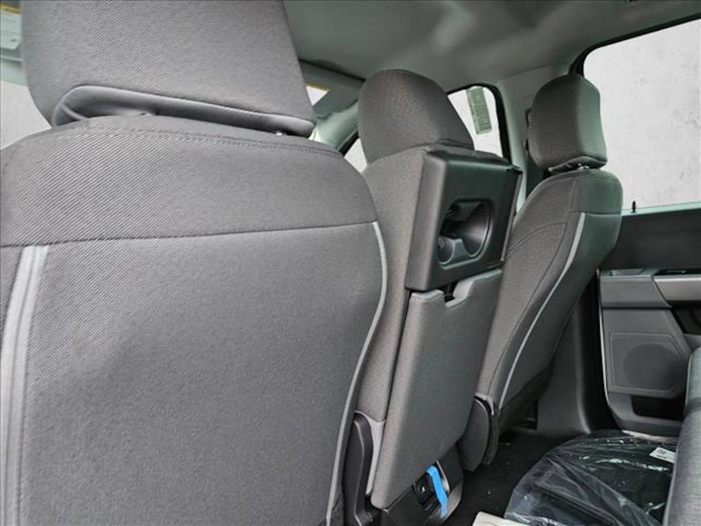 New 2025 Ford F-250 XL Truck Crew Cab