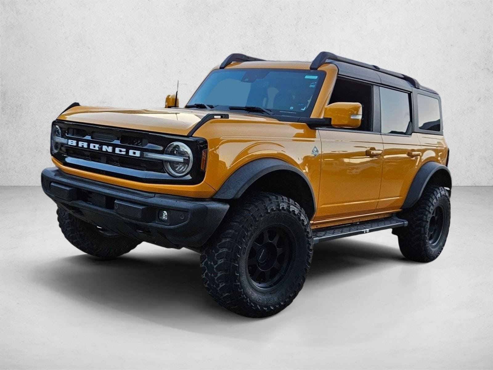 2022 Ford Bronco 4-Door Outer Banks's photo