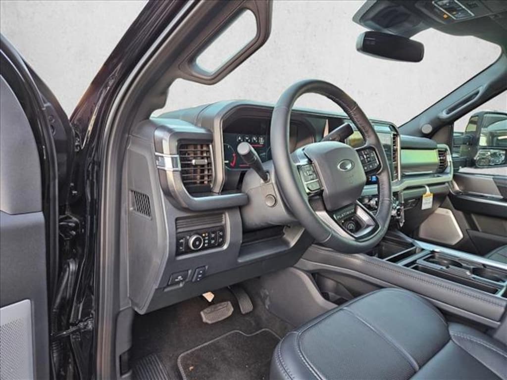 New 2026 Ford F-250 Platinum Truck Crew Cab
