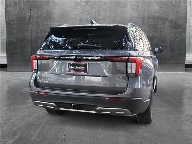 2025 Ford Explorer photo 2
