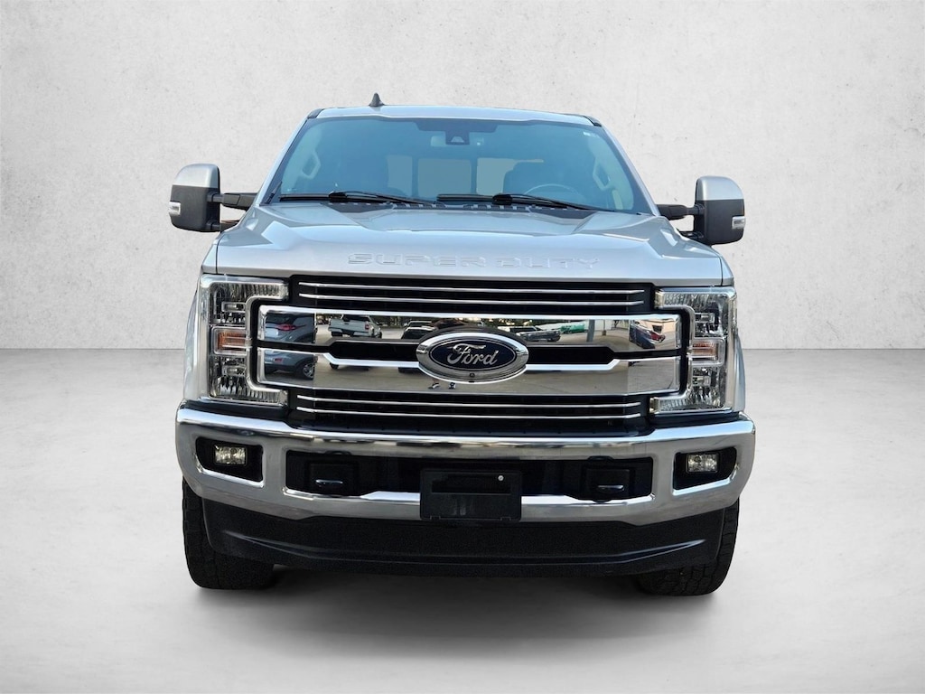 Used 2019 Ford F-250 LARIAT Truck Crew Cab