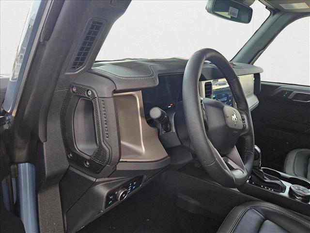 2025 Ford Bronco Outer Banks photo 3