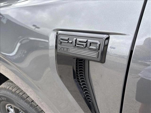 2025 Ford F-150 XLT photo 3