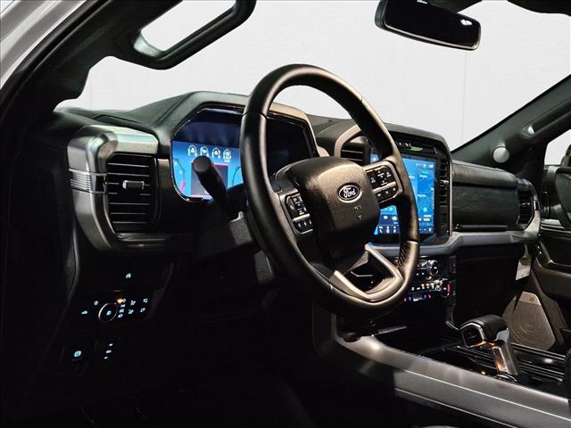 2025 Ford F-150 Lariat photo 3