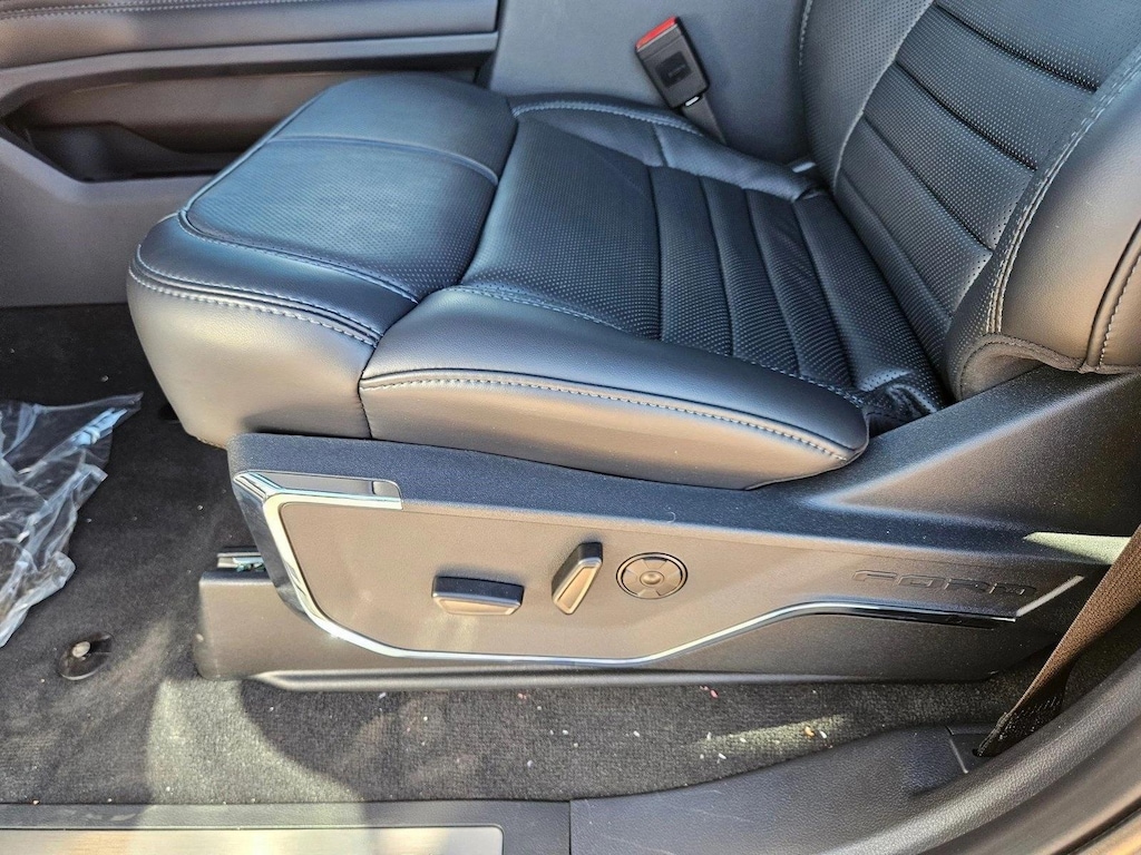 New 2026 Ford F-250 Platinum Truck Crew Cab