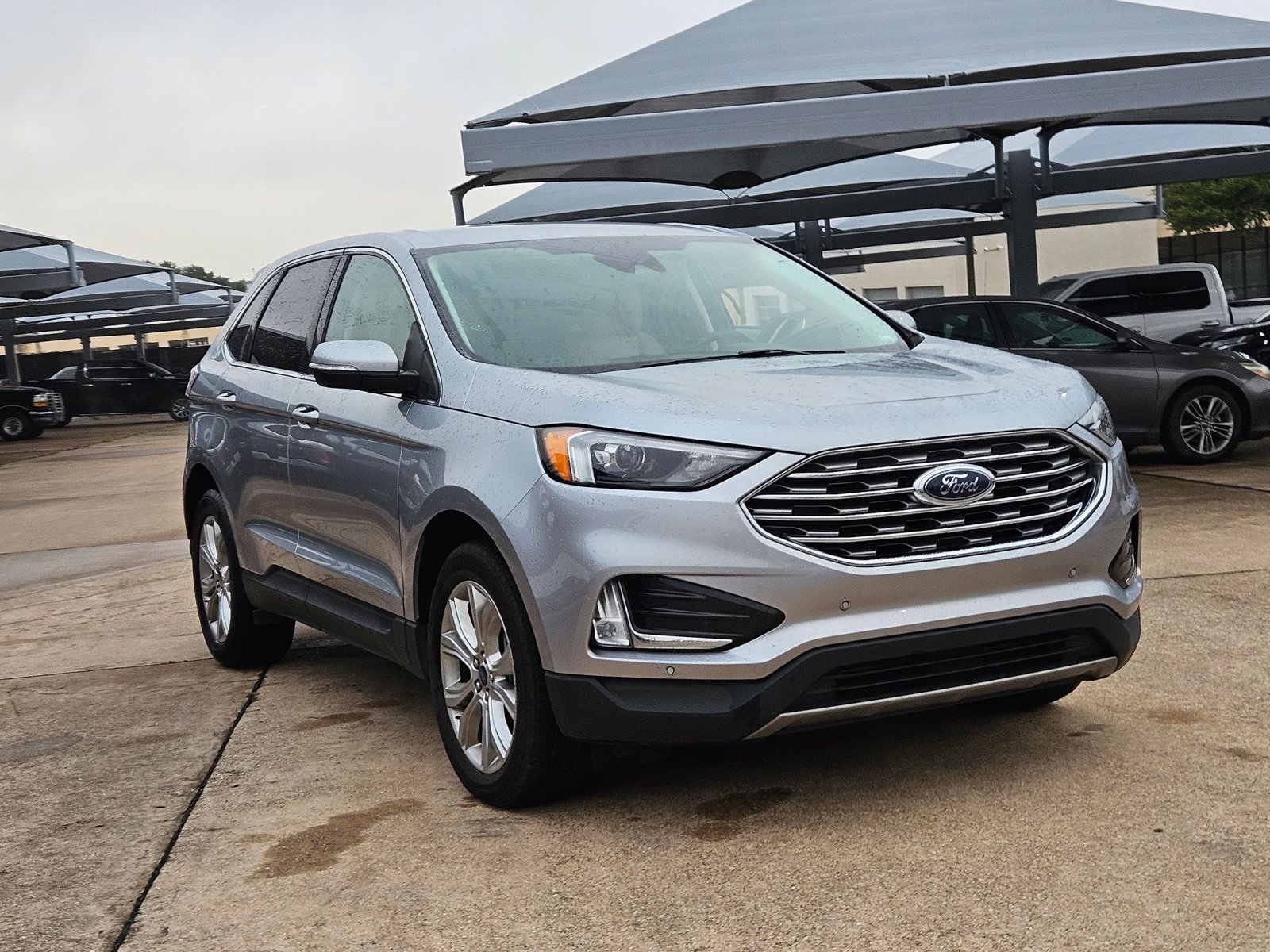 2022 Ford Edge Titanium photo 3