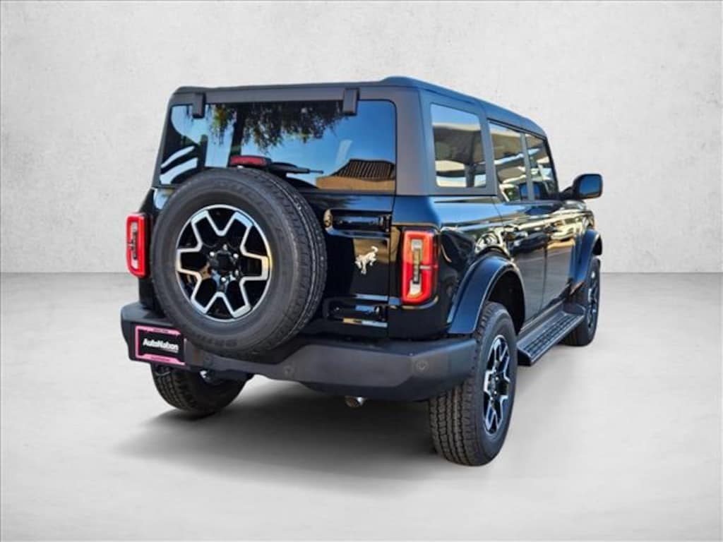 New 2025 Ford Bronco Outer Banks SUV