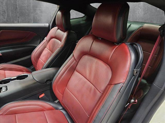2025 Ford Mustang GT Premium photo 4