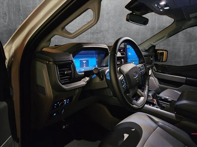 2025 Ford F-150 Lightning photo 3