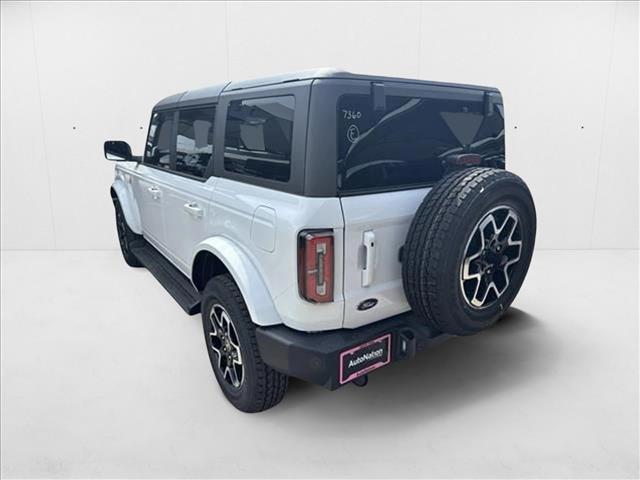 2025 Ford Bronco Outer Banks photo 3